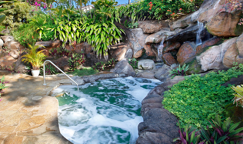 Hanalei Bay Resort salt water hot tub