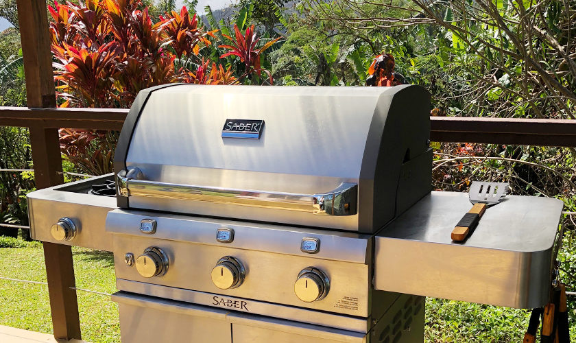 Hanalei Bay Resort barbecue grill